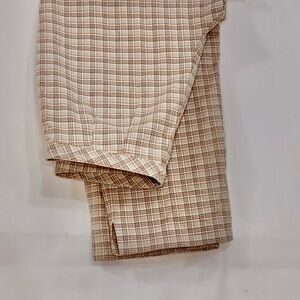 5/$25
Dockers Plaid Capris in Beige and Brown Women’s 6